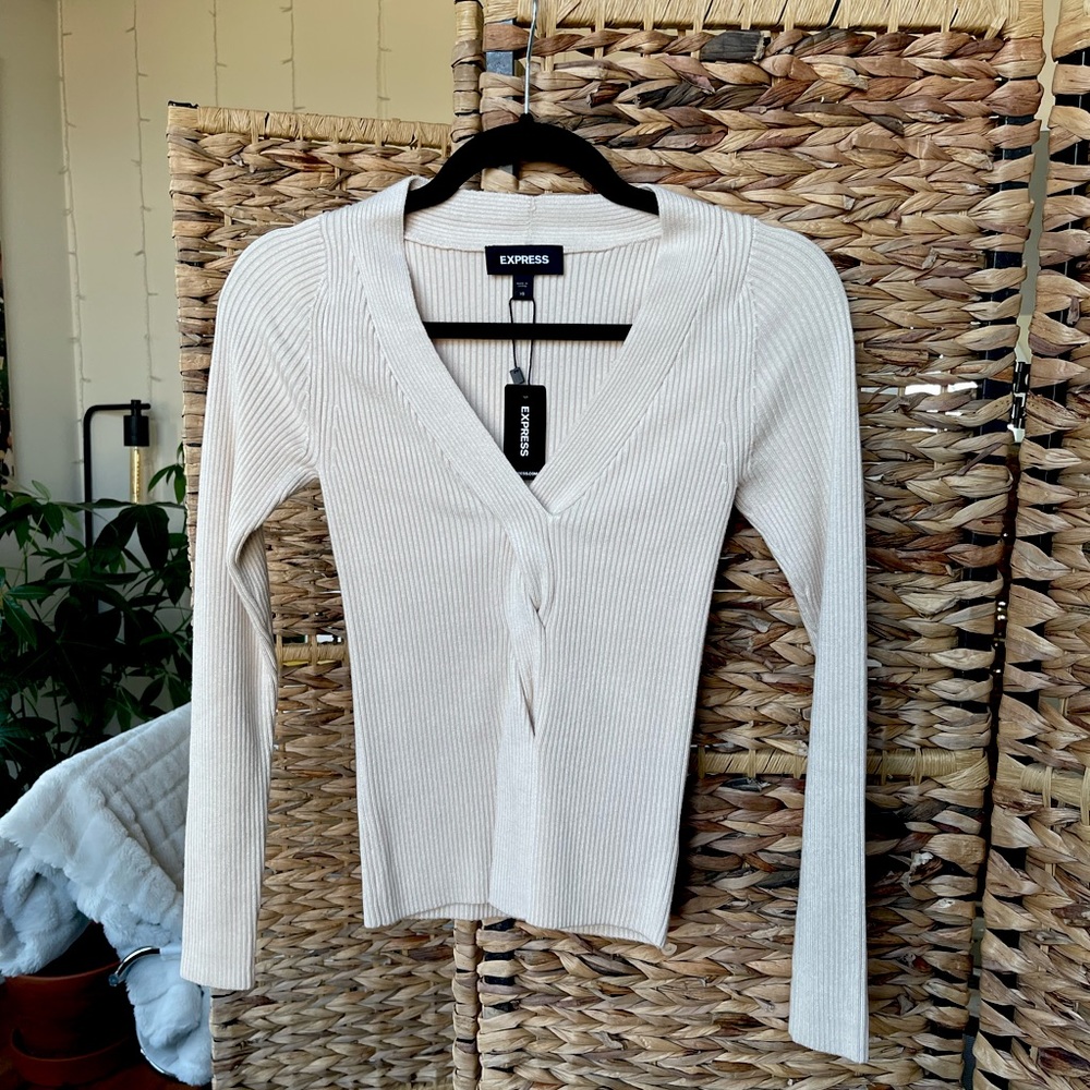 Fitted Twist Front V Neck Sweater